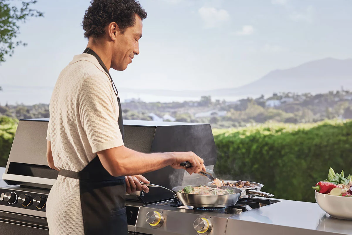 Miele Outdoor-Küche im Garteneinsatz